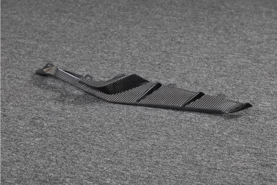 Chevrolet Corvette C8 2019– Carbon frontbumper inserts (voor Z06, 2020-2024) Foto 9