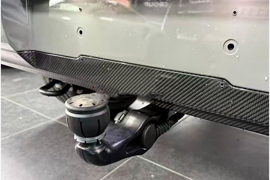 Mercedes G class W465 2025– Achterbumper diffuser (voor G63 AMG, carbon) Foto 3