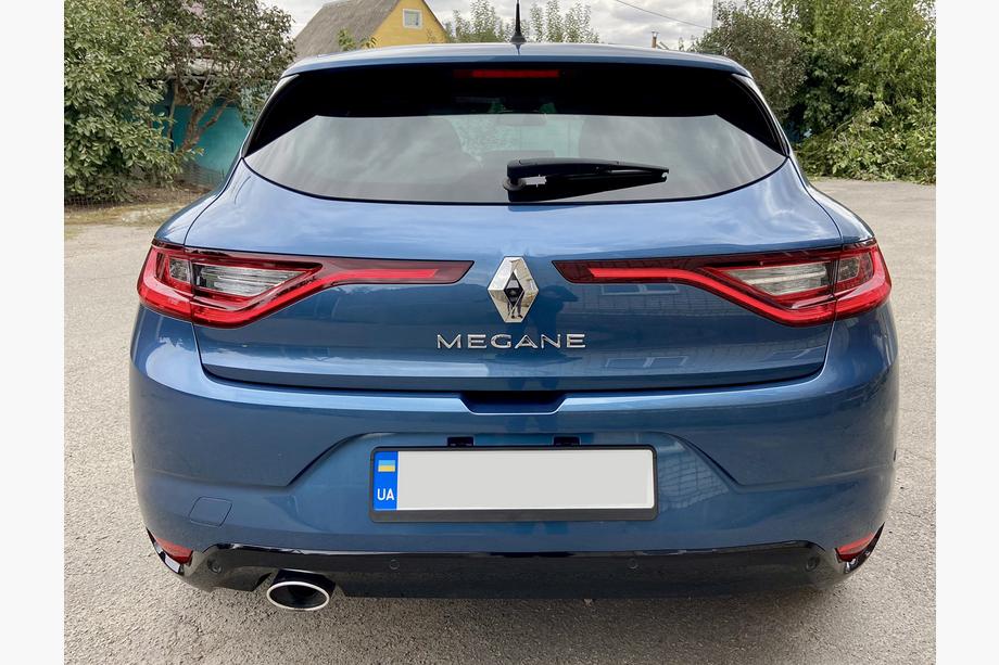 Renault Megane IV 2016–2025 Megane opschrift embleem 908923633r (270 x 25 mm) Image