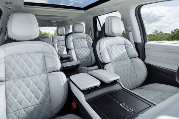 Lincoln Navigator 2025: Review van de vijfde generatie vlaggenschip-SUV Foto 6