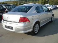 Opel Astra H 2004–2013 Achterste onderste diffuser Sedan (spuitklaar) foto 4