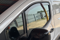 Fiat Doblo III 2023– Raamwindschermen (inbouw) Niken Luxury (2 st.) foto 1