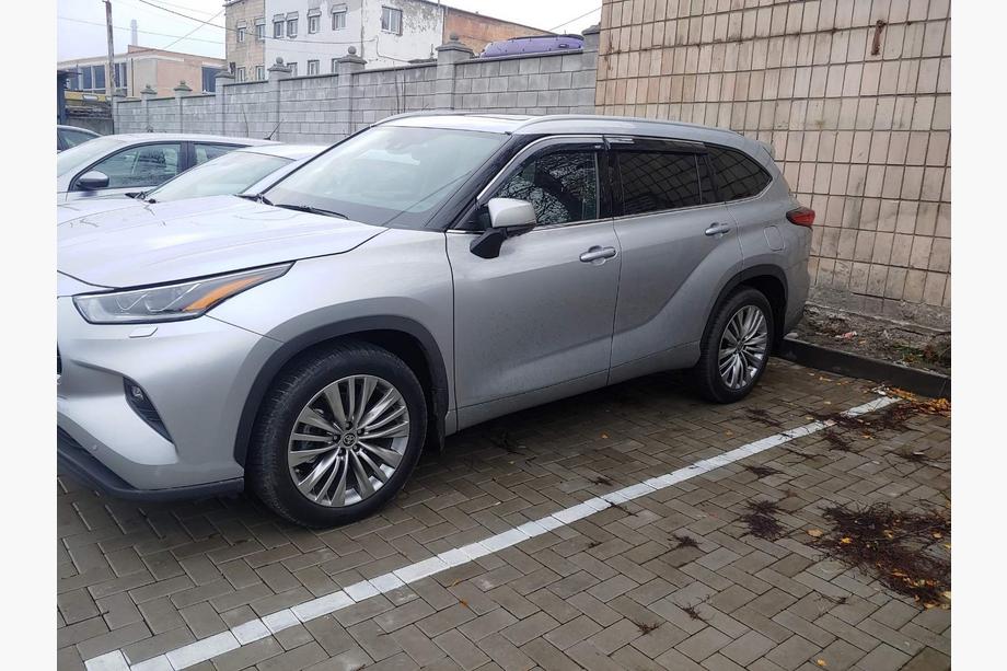 Toyota Highlander 2019– Windschermen met chromen sierlijst Niken Luxury (4 stuks) Foto 10