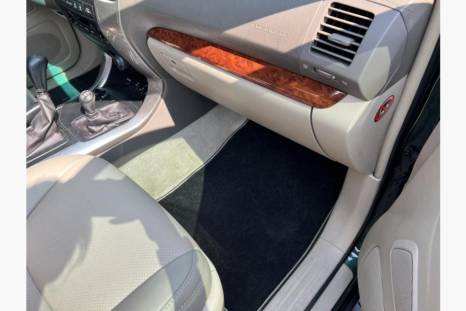 Toyota Land Cruiser Prado 120 2002–2009 Deluxe textiele vloermatten (2 rijen, zwart) Foto 2