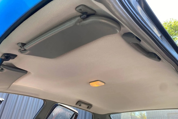 Welk materiaal gebruik je voor het opnieuw bekleden van de autohemel?