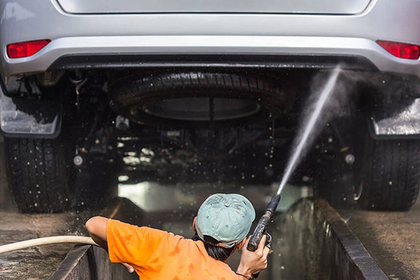 Hoe vaak moet je de onderkant van je auto wassen?