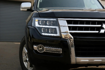 Mitsubishi Pajero Wagon IV 2006–2021 Koplampen voor LXR foto 2