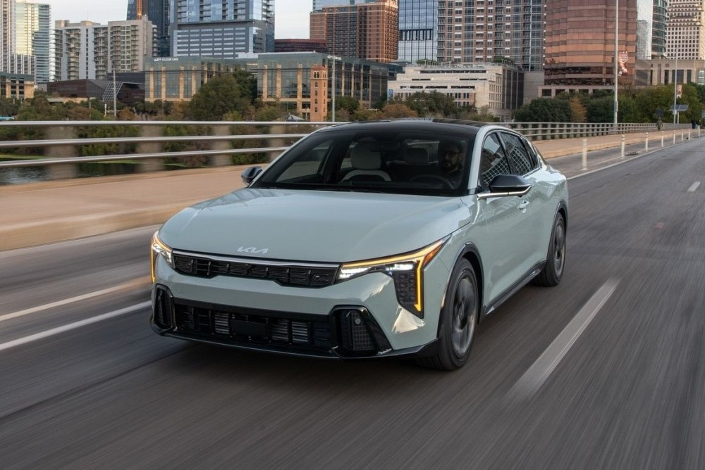 Review van de Kia K4 sedan 2024 van de tweede generatie