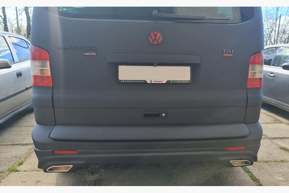 Volkswagen T5 Caravelle 2004–2010 Kunststof kofferklepstrip (spuitklaar) Foto 3