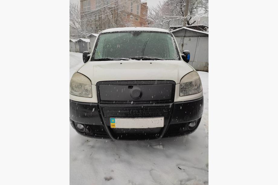 Fiat Doblo I 2005–2010 Bovenste winterafdekking voor grille Glanz Image