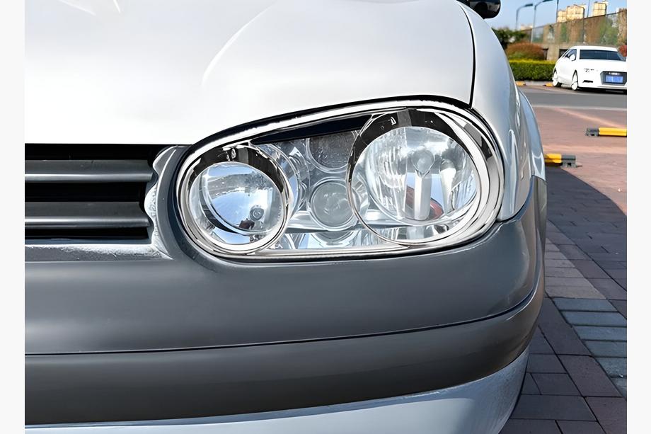Volkswagen Golf 4 1997–2006 Koplampomlijsting (bril) V2 (2 st., kunststof) Image