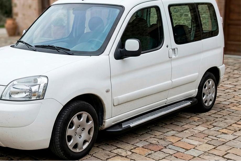 Peugeot Partner 1996–2008 Line side steps (set van 2, aluminium) Image