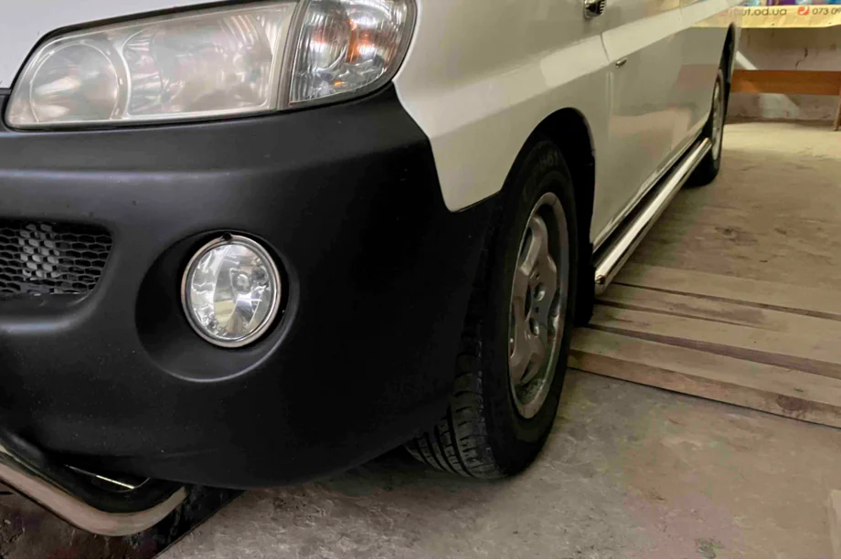 Hyundai H200, H1, Starex 1998–2007 RVS sidebars BB002 (set 2 st.) Foto 1