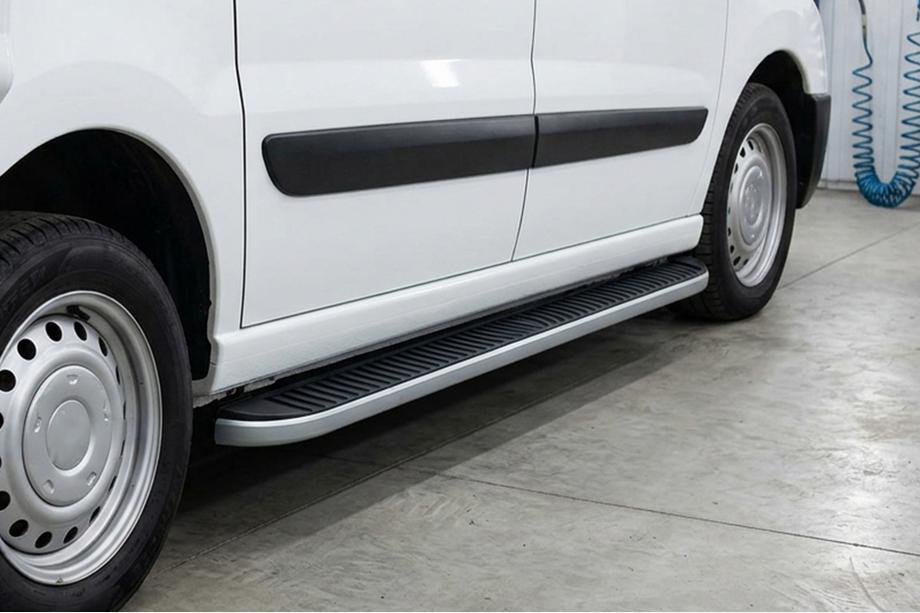 Citroen Jumpy 2007–2017 Side steps Tayga Grey (set van 2, aluminium) Image