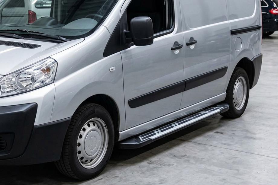 Peugeot Expert 2007–2016 Sunrise side steps (set van 2, aluminium) Korte wielbasis Image