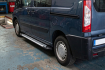 Peugeot Expert 2007–2016 Side steps Line (2 stuks, aluminium) foto 1