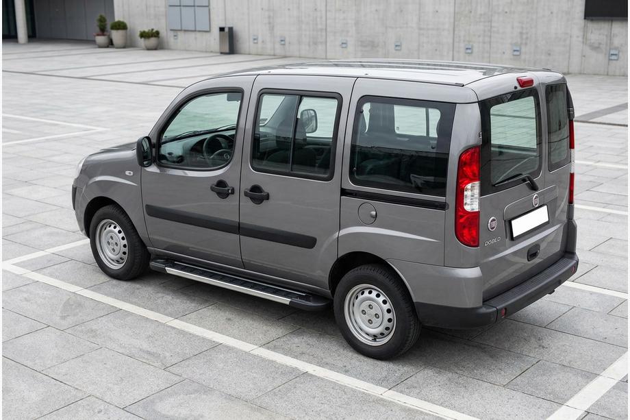 Fiat Doblo I 2005–2010 Zijtreden RedLine V1 (2 stuks, aluminium) Image