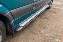 Volkswagen Crafter 2006–2016 Rainbow side steps (2 stuks, aluminium) foto 3