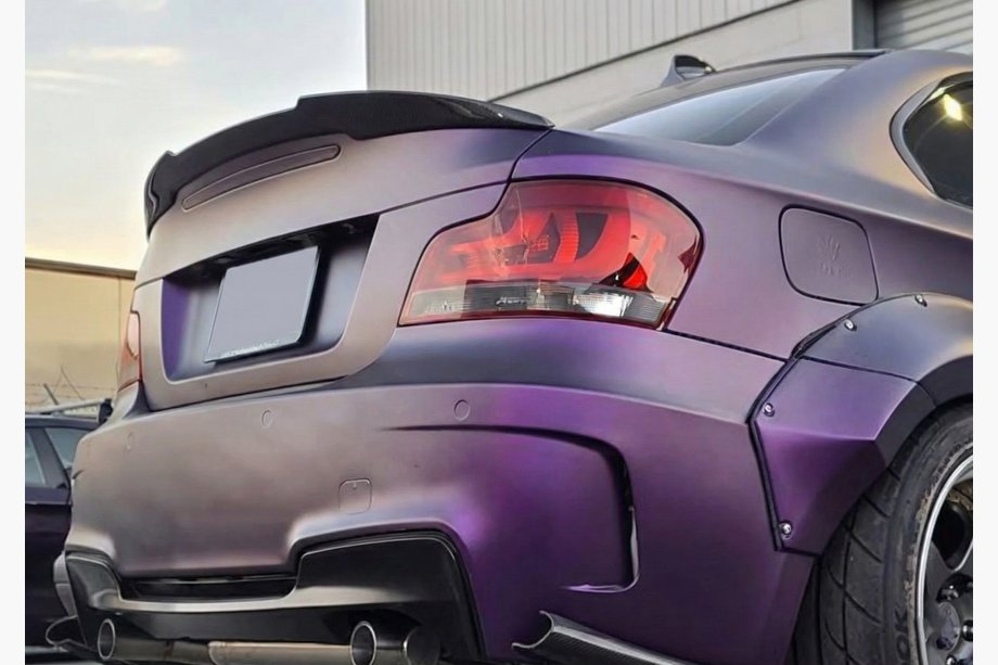 BMW 1 Serie E81/E82/E87/E88 2004–2011 M4-Style achterspoiler (voor E82, hoogglans zwart) Image