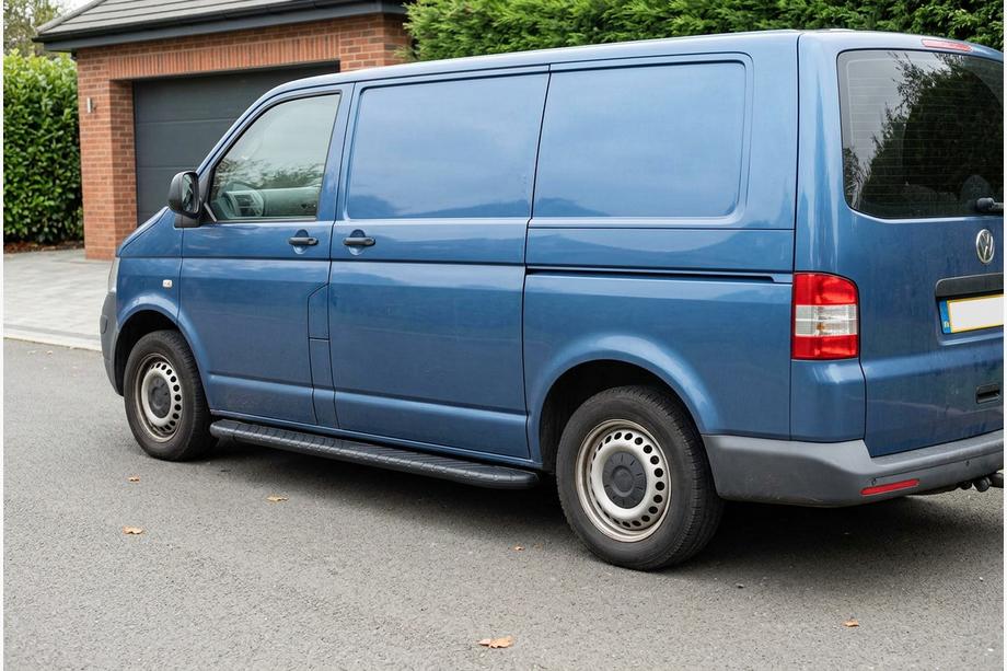 Volkswagen T5 Caravelle 2004–2010 Bosphorus Black side steps (2 st., aluminium) Lange wielbasis Image