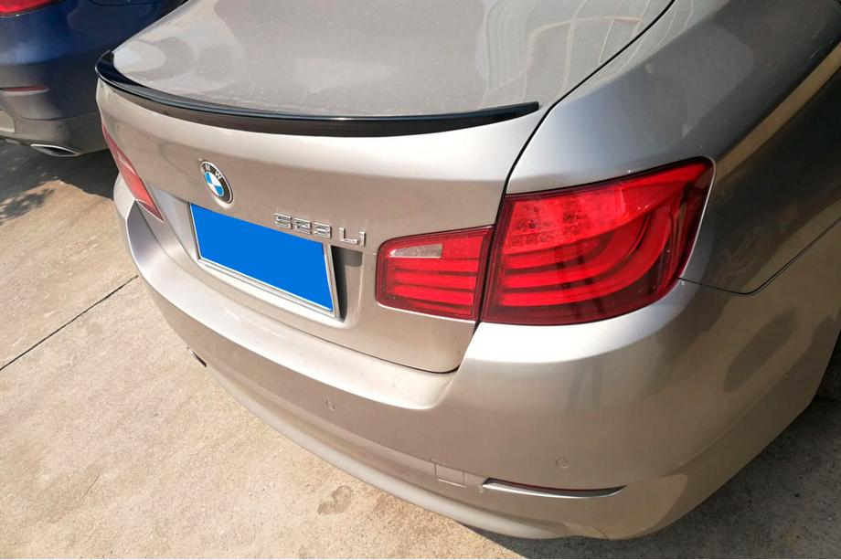 BMW 5 Serie F10/F11 2010–2016 OEM-style spoiler (voor F10, hoogglans zwart) Image