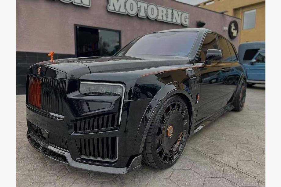 Rolls-Royce Cullinan 2018– 2024 faceliftkit MNSR Carbon Foto 1