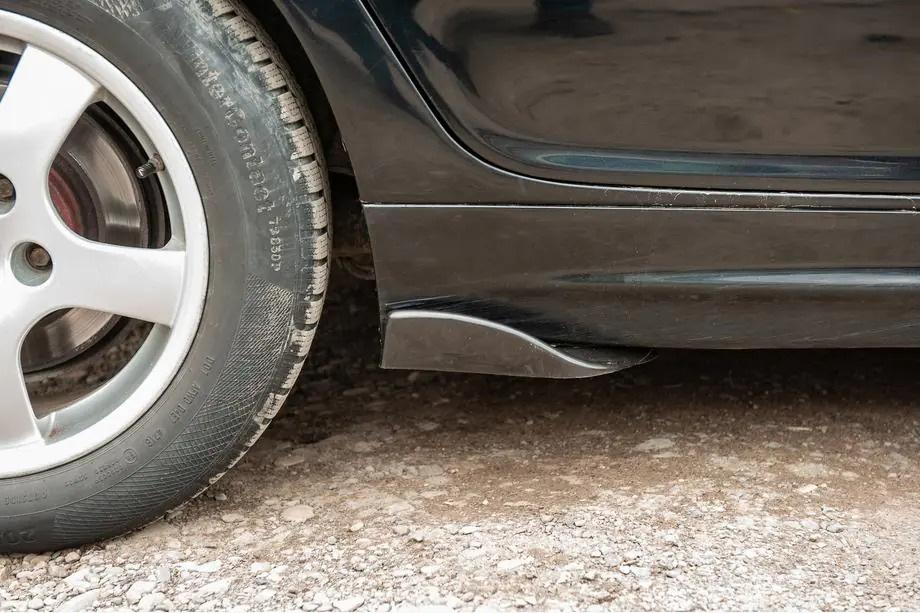 Universele flap sideskirt extensions type F (2 stuks, hoogglans zwart, ABS-kunststof) Foto 2