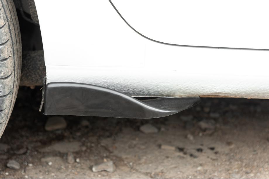 Universele flap sideskirt extensions type F (2 stuks, hoogglans zwart, ABS-kunststof) Foto 14