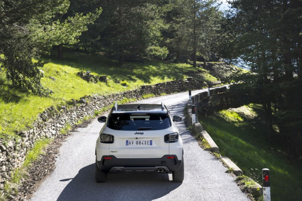 Jeep Avenger review: Specificaties, uitrusting en foto's Foto 4