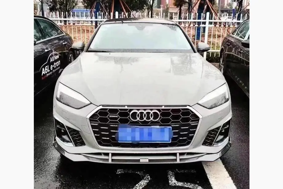 Audi A5 2016–2025 Voorbumperlip Lip V4 (voor S-Line 2021-2025, carbon) Image