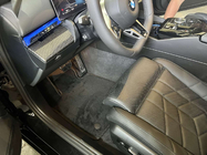 BMW 5/i5 Serie G60/G60E/G61 2023– Premium stoffen automatten (voor G60/61, zwart) foto 1