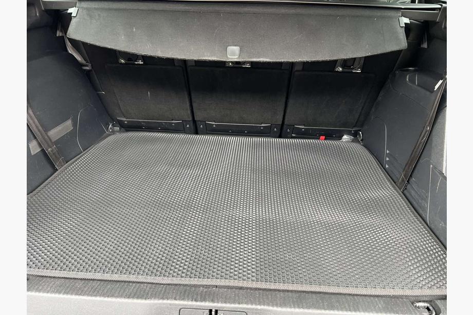 Peugeot 5008 2016–2023 Rubberen kofferbakmat Carsuit (2016-2020, Zwart) Image