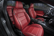 Hoe frist u het lederen auto-interieur op? foto 1