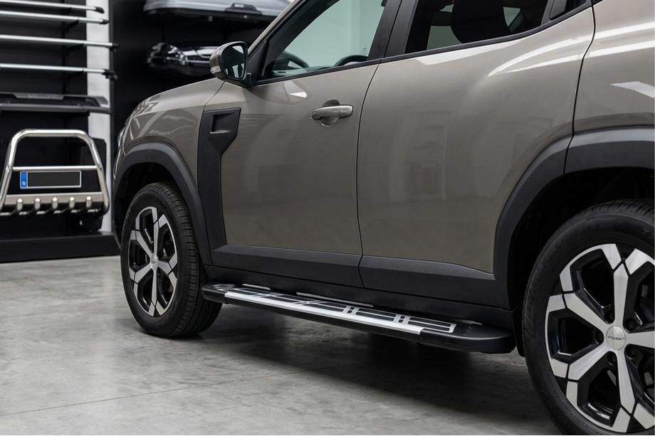 Dacia Duster 2024– Sunrise side steps (2 stuks, aluminium) Image