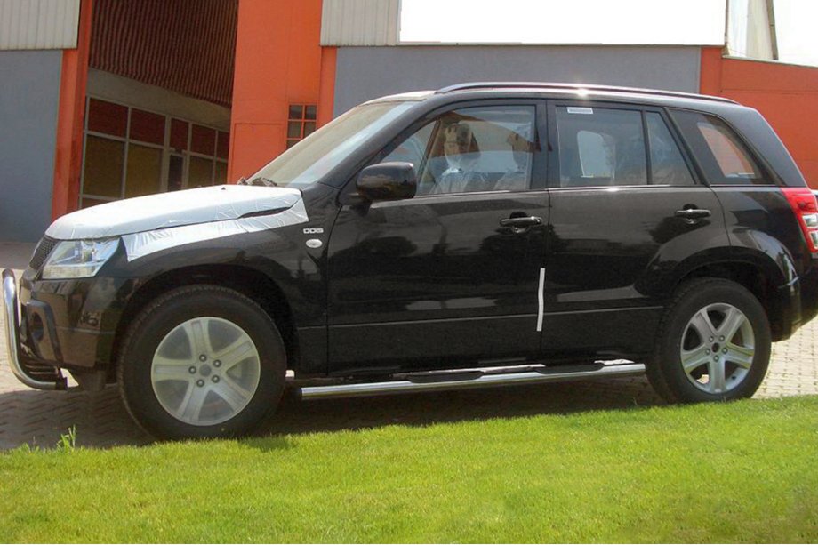 Suzuki Grand Vitara 2005–2017 Sidebars (set van 2, RVS) Image