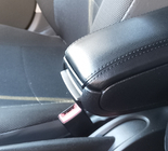 Seat Ibiza 2010–2017 Armsteun voor in de bekerhouder foto 1