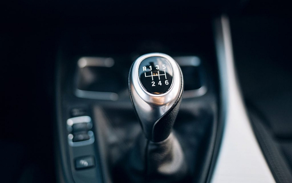 Kun je de versnellingspookknop in de auto vervangen?