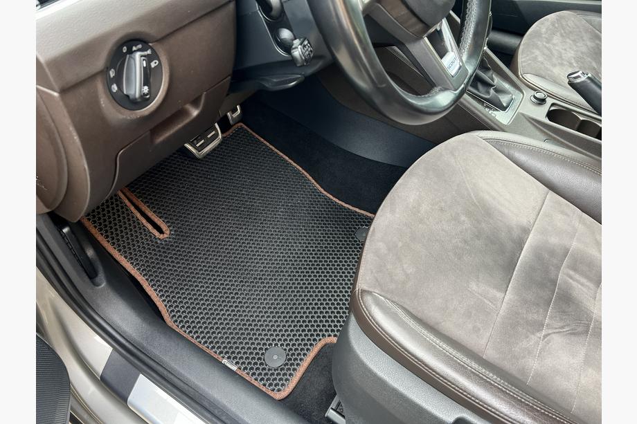 Skoda Octavia III A7 2013–2019 Carsuit rubberen automatten (Zwart) Image