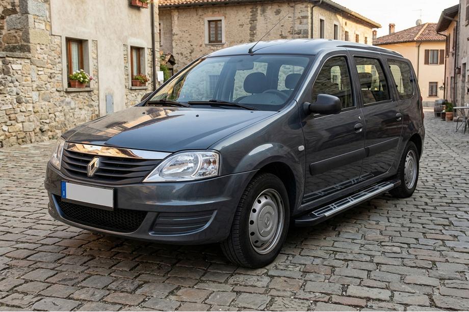 Renault Logan MCV 2005–2013 Sunrise side steps (2 stuks, aluminium) Image