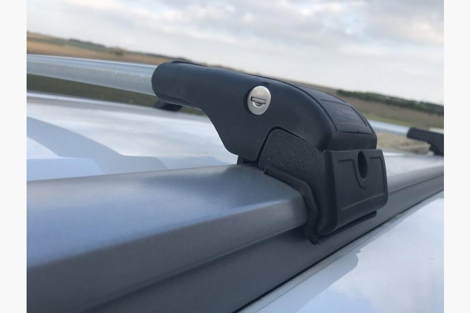Renault Lodgy 2013–2022 Dakdragers (dwarsbalken) voor geïntegreerde dakrails, afsluitbaar WingCarrier V2 (2 st.) Zwart Foto 2