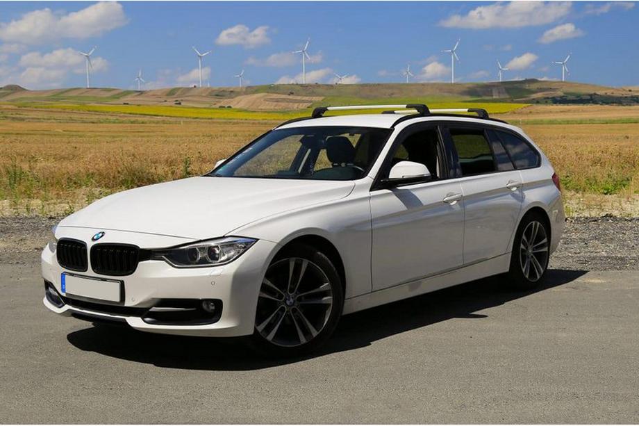 BMW 5 Serie F10/F11 2010–2016 Dakdragers (dwarsbalken) voor geïntegreerde dakrails, afsluitbaar WingCarrier V2 (2 st.) Zwart Image