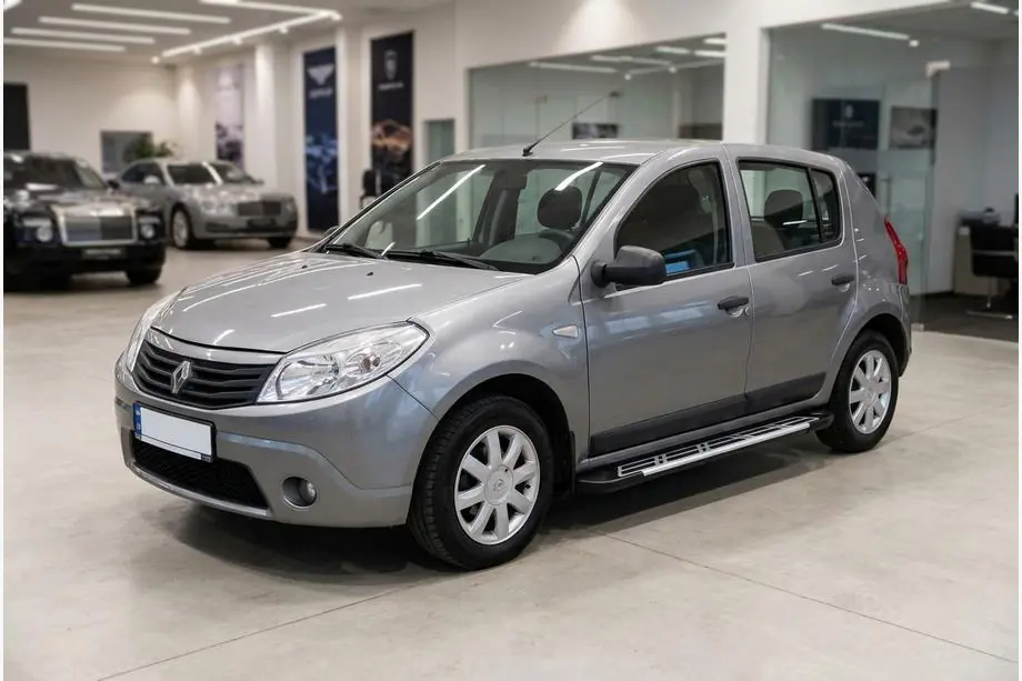 Dacia Sandero 2007–2013 Sunrise side steps (set van 2, aluminium) Image