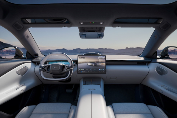 Review Lynk & Co Z10: Technologisch vlaggenschip met gran turismo-geest Foto 5