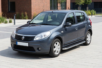 Dacia Sandero 2007–2013 Maydos V1 zijtreden (set 2 stuks, aluminium + RVS) foto 1
