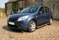 Renault Sandero 2007–2013 Side steps Tayga Grey (set van 2, aluminium) foto 1