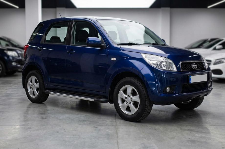 Daihatsu Terios 2006–2017 Side steps RedLine V1 (2 stuks, aluminium) Image