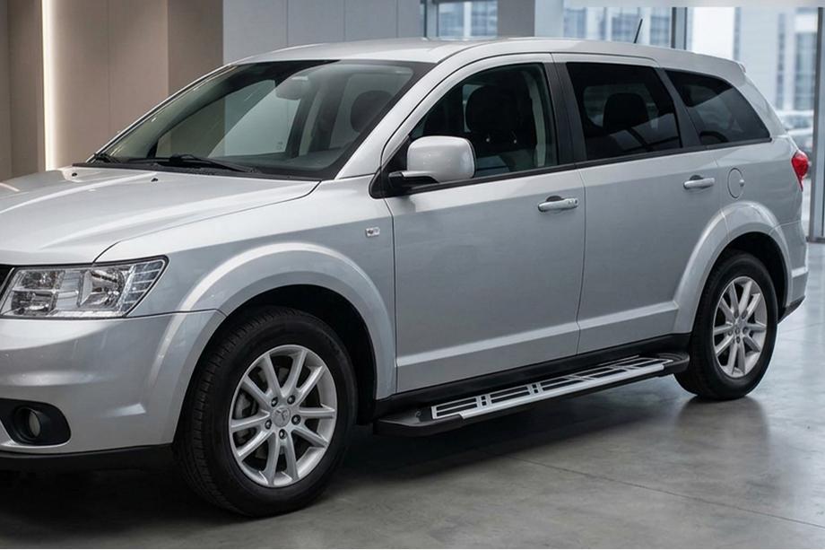 Fiat Freemont 2011–2016 Sunrise side steps (set van 2, aluminium) Image