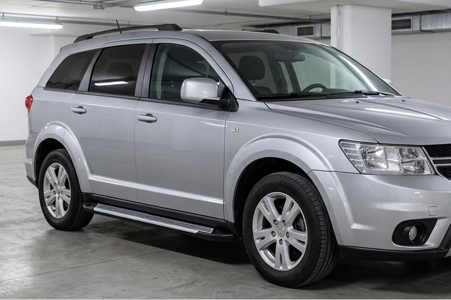 Fiat Freemont 2011–2016 Side steps Line (2 stuks, aluminium) Image