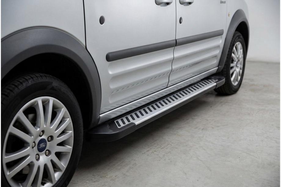 Ford Connect 2010–2013 Line side steps (set van 2, aluminium) Image
