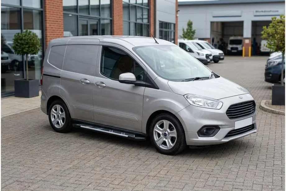 Ford Courier 2014–2023 Sunrise side steps (2 stuks, aluminium) Foto 1